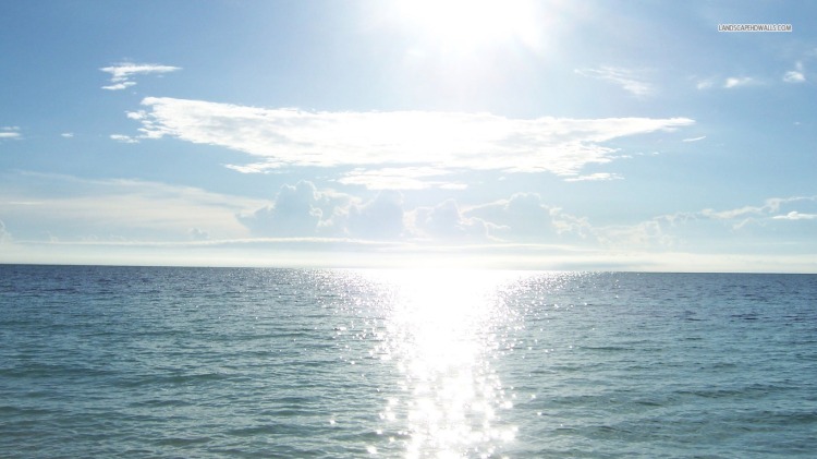 sun-reflecting-into-the-ocean-1628-1366x768